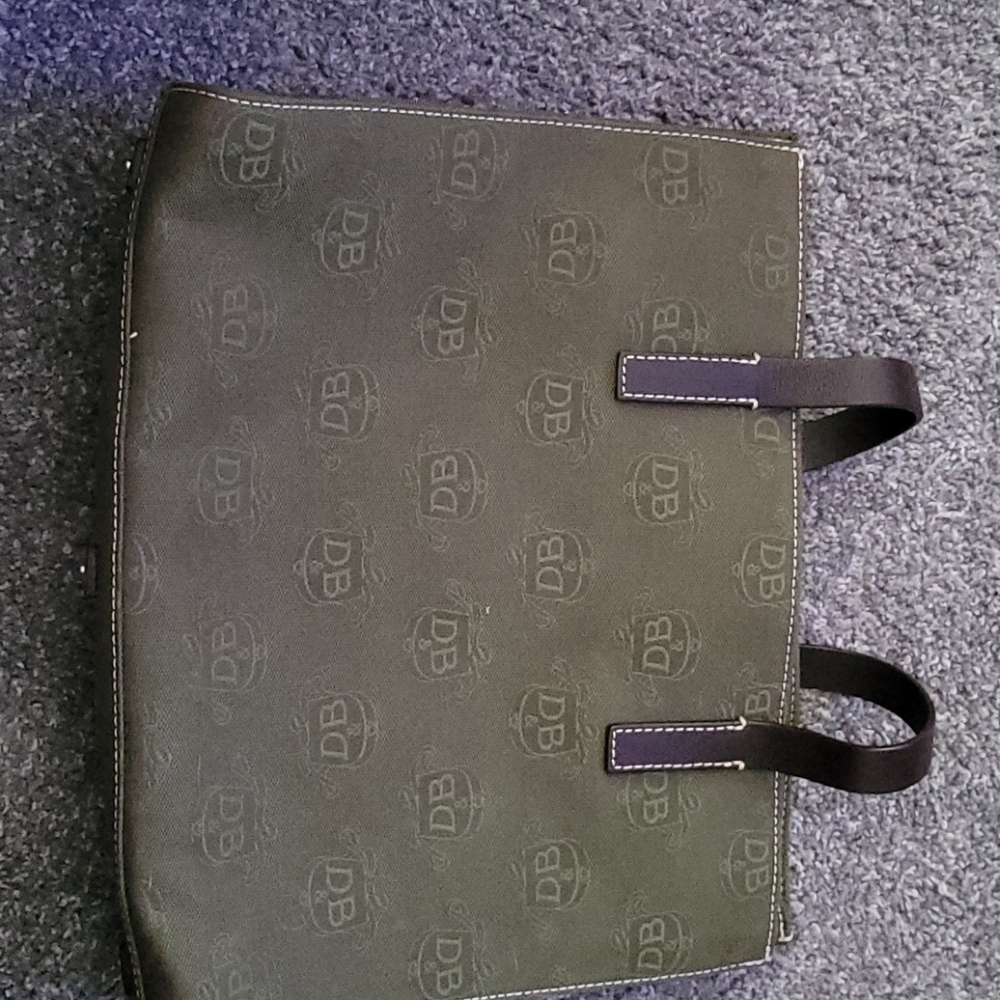 Dooney and bourke handbag